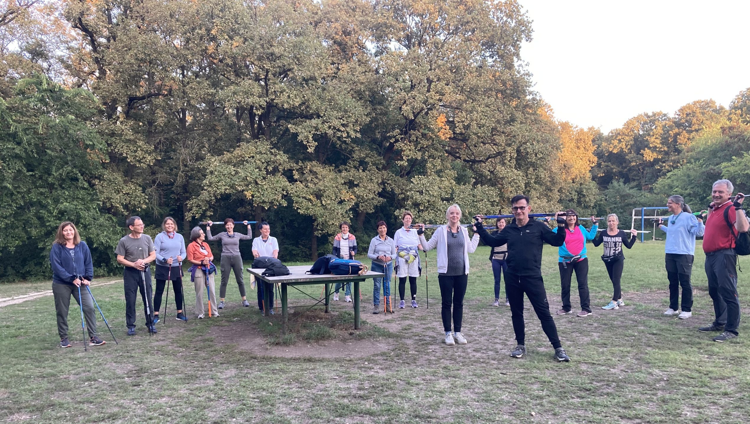 Nordic walking a 18. kerület Halmi erdőben